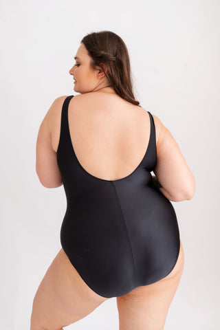 Jednodílné plavky s ozdobnou sponou, modro-černé