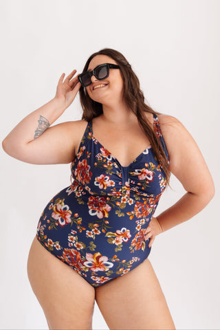 Jednodílné plavky opticky zužující bez kostic, s květinovým vzorem