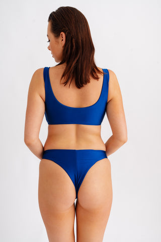 Spodní díl plavek brazilky s nízkým pasem a skrytými švy, modré