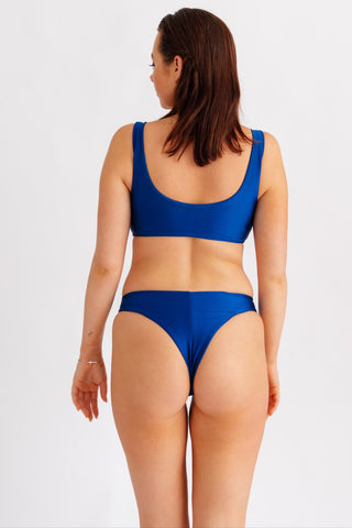 Spodní díl plavek brazilky s nízkým pasem a skrytými švy, modré