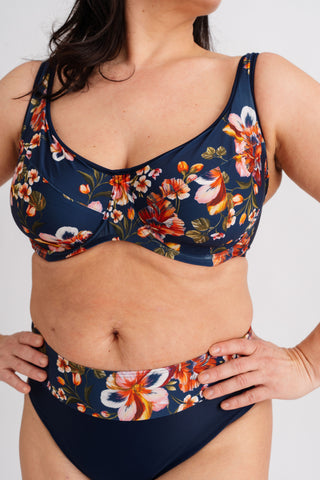 Horní díl plavek s kosticemi a podloženými ramínky, s květinovým vzorem