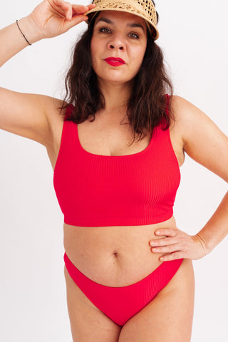 Horní díl plavek sportovního střihu s žebrovanou strukturou, růžový