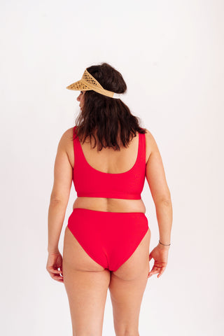 Horní díl plavek sportovního střihu s žebrovanou strukturou, růžový