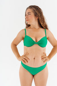 Spodní díl plavek brazilky s nízkým pasem a skrytými švy, zelené
