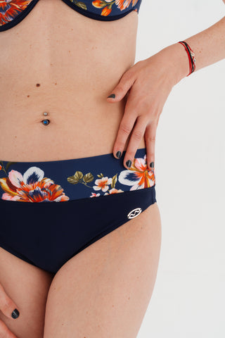 Spodní díl plavek s variabilním pasem, s květinovým vzorem