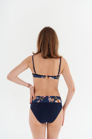Spodní díl plavek s variabilním pasem, s květinovým vzorem